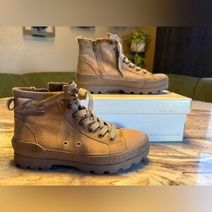 Blowfish Malibu Women's Tan Sneakers